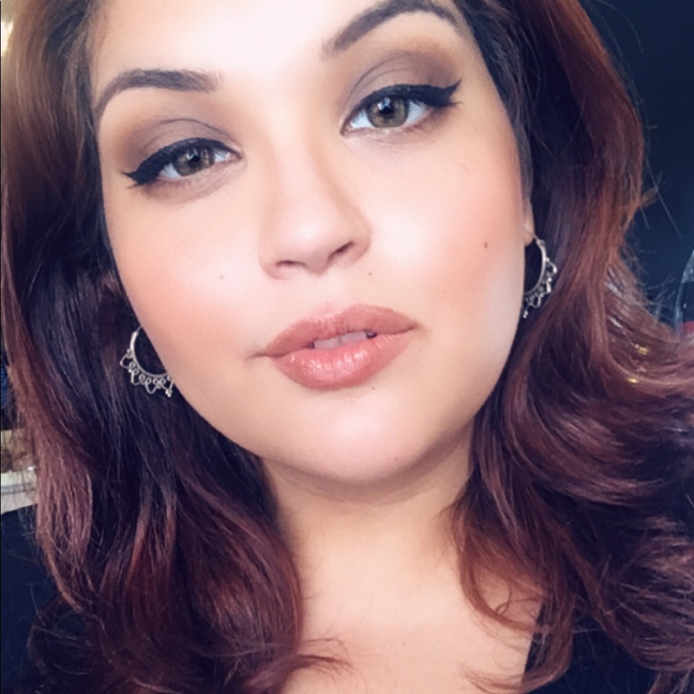 Meet your Buyer/Seller Avannamarie512